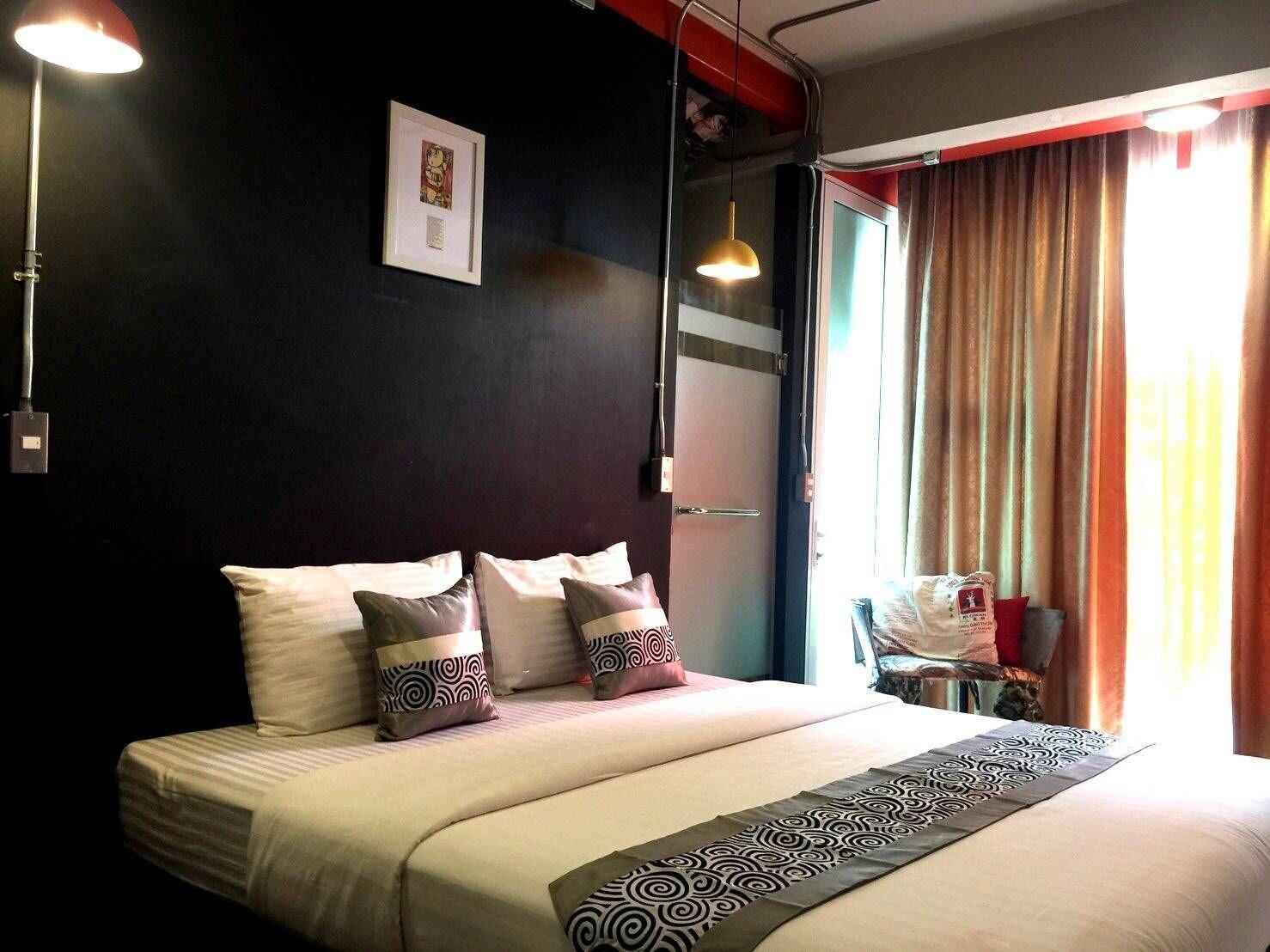 Silom Art Hostel Бангкок Екстер'єр фото