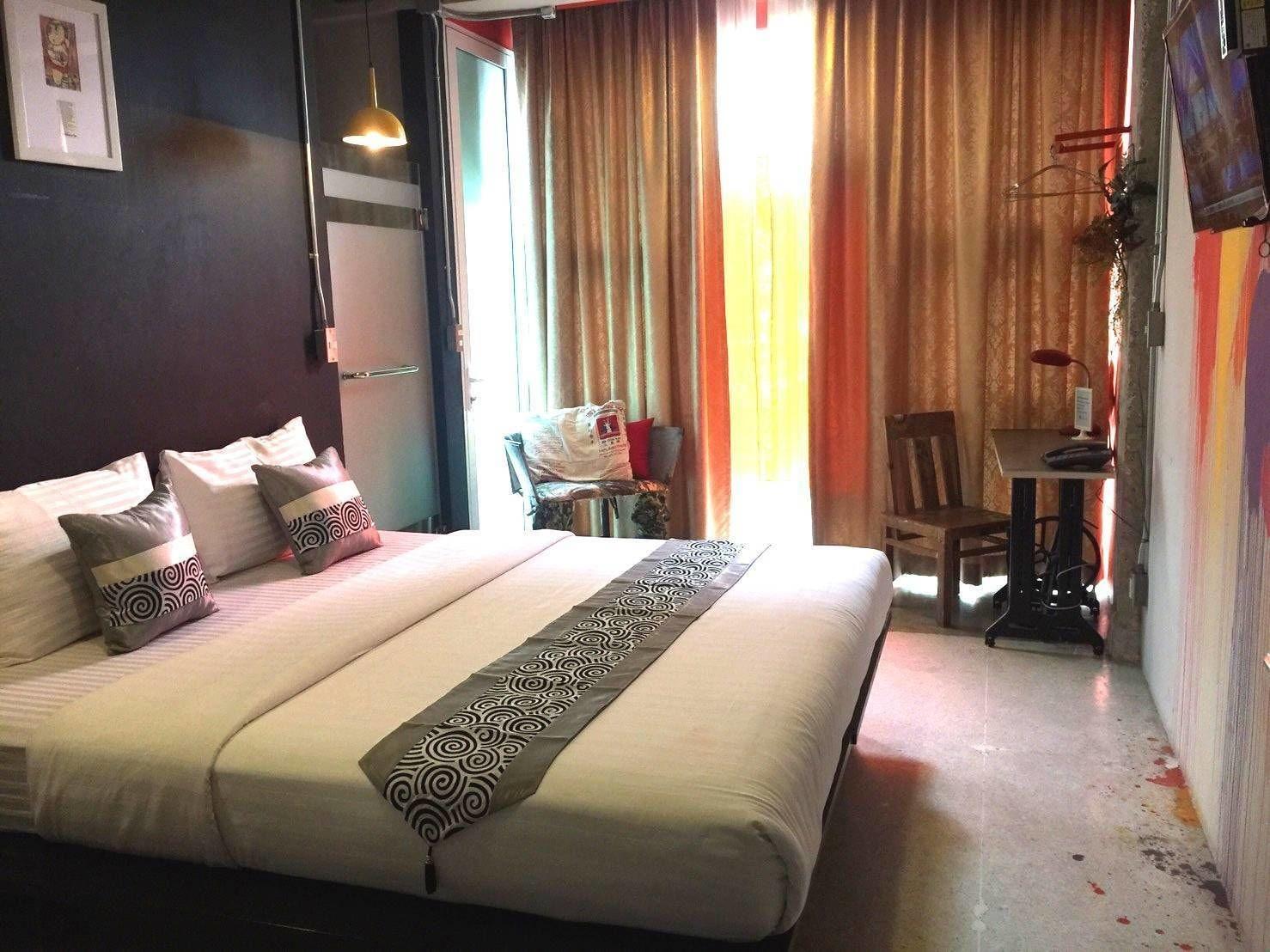 Silom Art Hostel Бангкок Екстер'єр фото
