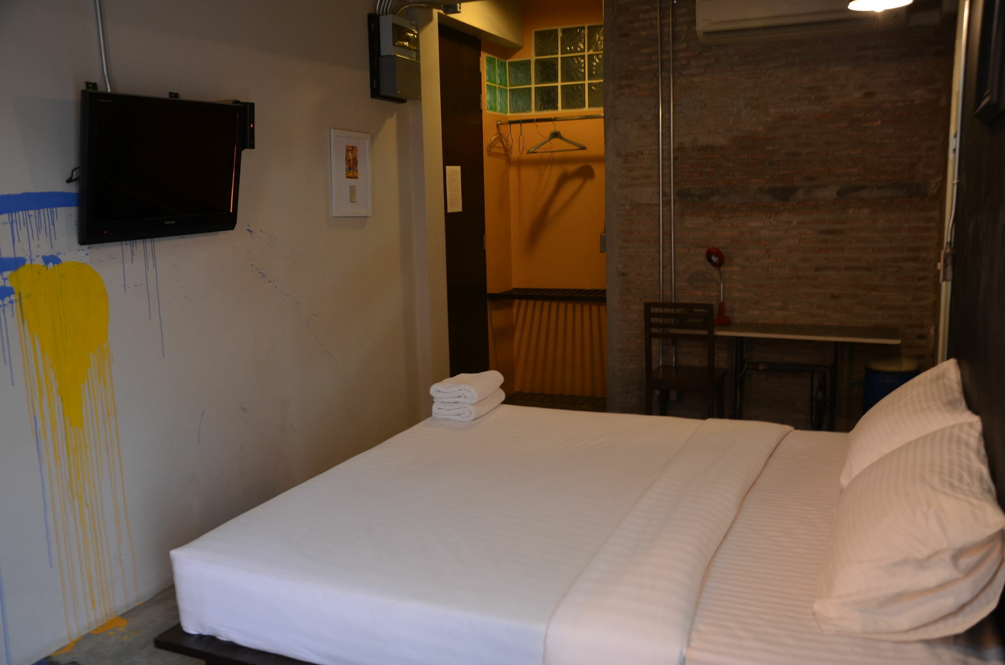 Silom Art Hostel Бангкок Екстер'єр фото