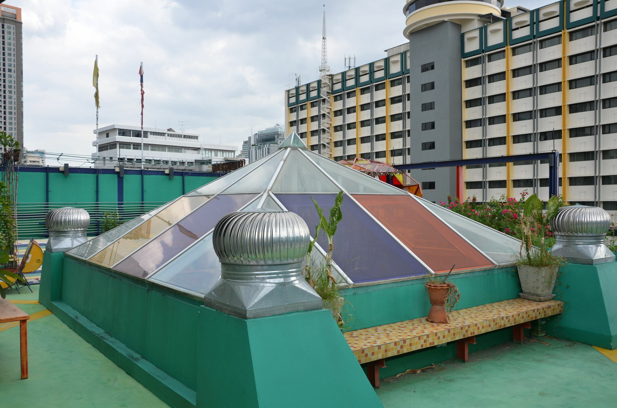 Silom Art Hostel Бангкок Екстер'єр фото