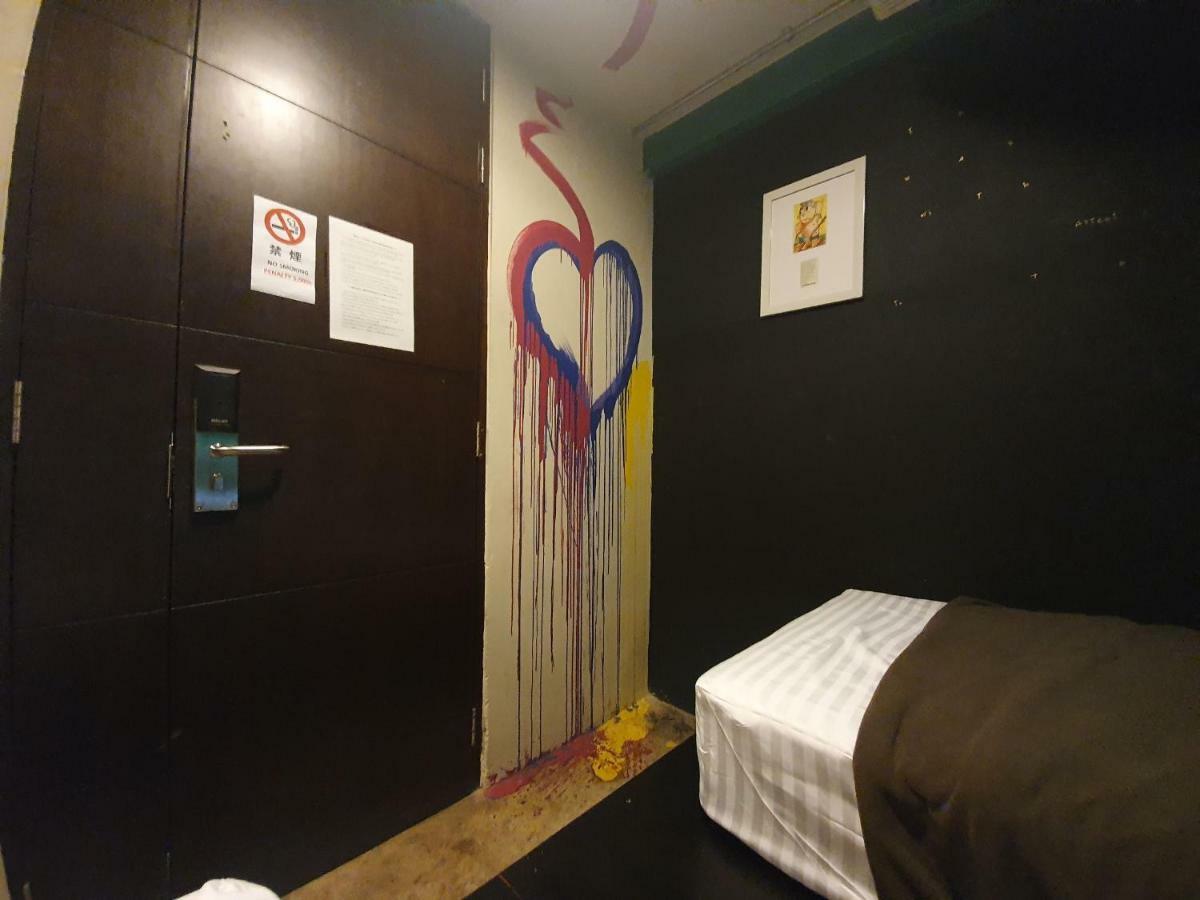 Silom Art Hostel Бангкок Екстер'єр фото