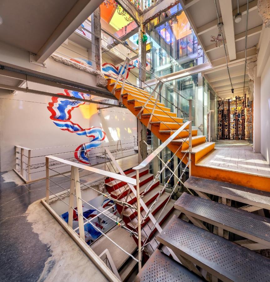 Silom Art Hostel Бангкок Екстер'єр фото